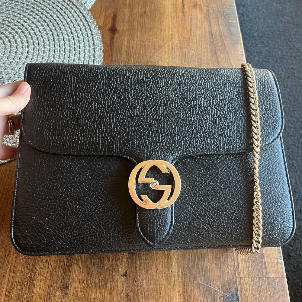 AUTHENTIC Gucci Marmont Crossbody Leather Bag